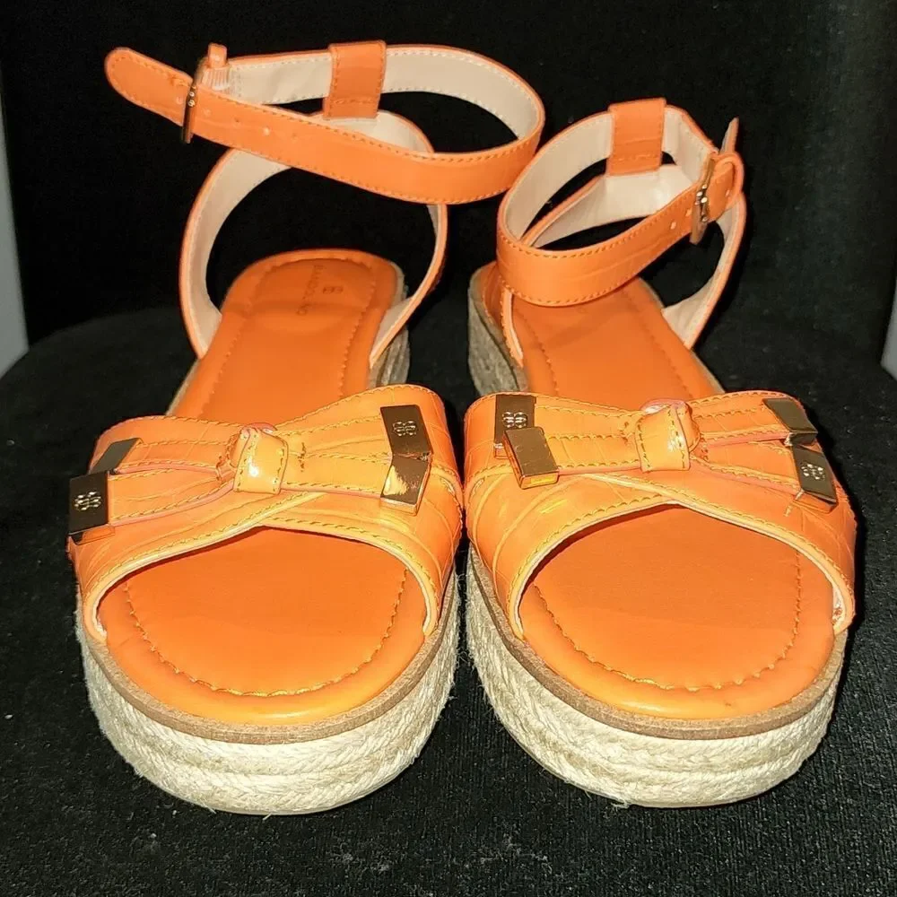 Bandolino orange faux